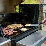 Gravity Series 800 Digital Charcoal Griddle, Grill & Smoker Fire Masterbuilt